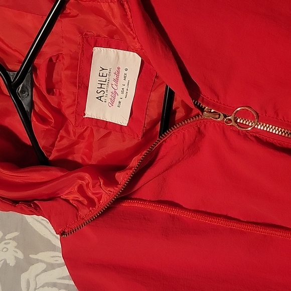 Cropped Jacket - Picture 6 of 6